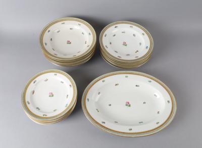 Speiseservice, Ernst Wahliss, Turn bei Teplitz, Anf. 20. Jh., - Decorative Porcelain & Silverware