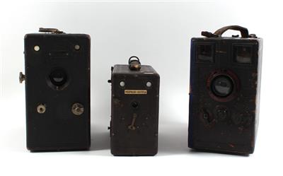 Drei Box-Kameras: - Fotoapparate
