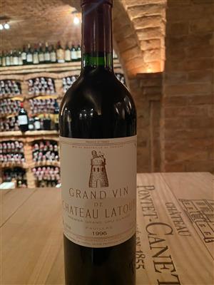 1996 Château Latour Premier Grand Cru Classé Paulliac - Die große Dorotheum Weinauktion powered by Falstaff