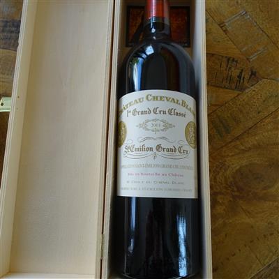 2001 Château Cheval Blanc Premier Grand Cru Classé A Saint-Émilion - Die große Dorotheum Weinauktion powered by Falstaff