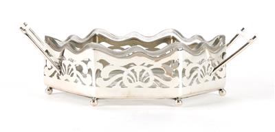 Lippa & Co., silver tray with handles, Vienna, 1900-1922, - Jugendstil e arte applicata del XX secolo