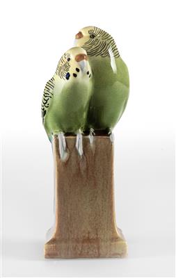 Rosa Neuwirth, two parakeets sitting on a pedestal, designed c. 1911/12, probably executed by Keramische Werksgenossenschaft, Vienna - Jugendstil e arte applicata del XX secolo