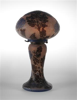 A table lamp with chrysanthemum decor, Lyon, c. 1920 - Secese a umění 20. století
