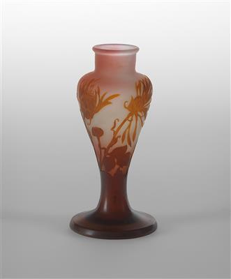 Vase mit Dahlien, Emile Gallé, Nancy, um 1910 - Jugendstil und Kunsthandwerk des 20. Jahrhunderts