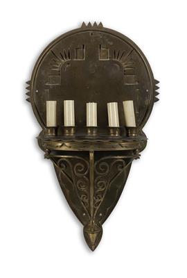 Wandlampe mit Sonnensymbolik, um 1920 - Jugendstil und Kunsthandwerk des 20. Jahrhunderts