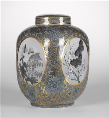 A covered vase, Ingeborg Thoreys, Royal Copenhagen, 1925 - Jugendstil e arte applicata del XX secolo