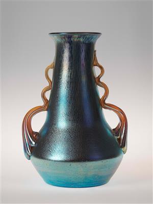 A large handled vase, Johann Lötz Witwe, Klostermühle, 1922/23 - Jugendstil and 20th Century Arts and Crafts