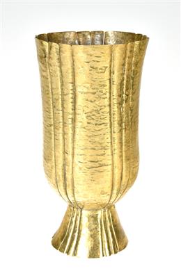 A large brass vase, Vienna, c. 1920 - Secese a umění 20. století