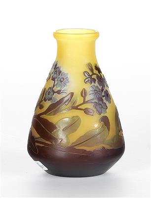 Vase mit Dekor: "Myosotis", Emile Gallé, Nancy, um 1920 - Jugendstil und Kunsthandwerk des 20. Jahrhunderts