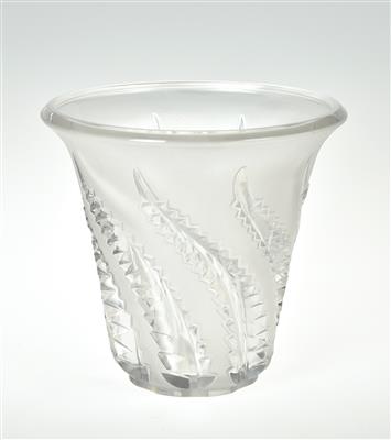 A vase variant "Font-Romeu", René Lalique, Wingen-sur-Moder, designed on 12 March 1936 - Secese a umění 20. století