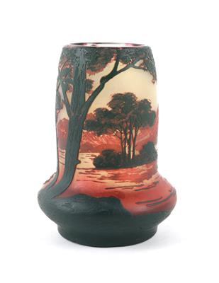 Vase mit Landschaftsdekor auf einem Sockel, Cristallerie de Pantin, um 1920 - Jugendstil und Kunsthandwerk des 20. Jahrhunderts