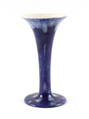 Michael Powolny, Vase, Modell: um 1909, Ausführung: Gmundner Keramik, 1923-32 - Jugendstil und angewandte Kunst des 20. Jahrhunderts