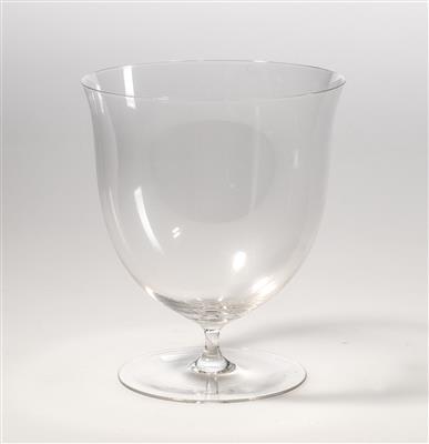 Josef Hoffmann, großes Glas "Vase auf Fuß", aus dem "Service No. 238 "Patrician", Entwurf: 1917 - Secese a umění 20. století