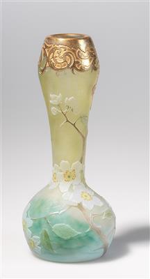 Vase mit Apfelblütenzweigen und vergoldetem Dekor, Legras  &  Cie., St. Denis, 1900/14 - Secese a umění 20. století