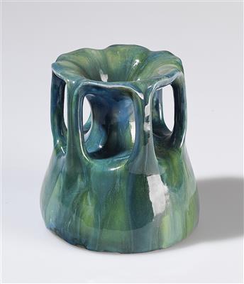 Blütenförmige Vase mit Laufglasur, Wiener Kunstkeramische Werkstätte (WKKW), um 1911 - Kleinode des Jugendstils & Angewandte Kunst des 20. Jahrhunderts