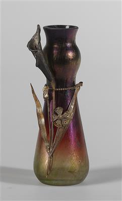 Kleine Vase mit Metallmontierung, Johann Lötz Witwe, Klostermühle, um 1902 - Jugendstil e arte applicata del XX secolo