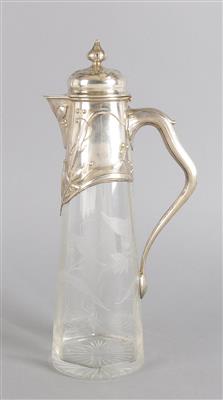 Henkelkaraffe mit floral gestaltetem Silberdekor, Koch  &  Bergfeld, Bremen, um 1900 - Jugendstil e arte applicata del XX secolo