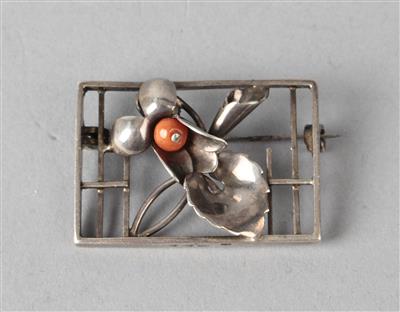 Jugendstil-Brosche aus Silber mit abstrahiertem Dekor in einer Gitterformation, Wien, um 1922 - Jugendstil e arte applicata del XX secolo