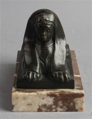 Liegende Sphinx, Wiener Manufaktur Friedrich Goldscheider, ca. 1925 - Secese a umění 20. století