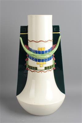 Vase mit zwei seitlichen flachen Henkeln, Österreich, um 1900/20 - Kleinode des Jugendstils und angewandte Kunst des 20. Jahrhunderts