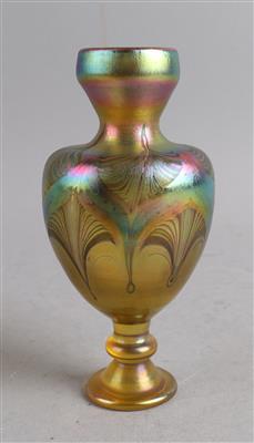 Vase, Louis Comfort Tiffany, New York, um 1900 - Kleinode des Jugendstils und angewandte Kunst des 20. Jahrhunderts