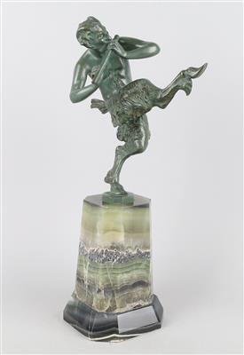 Bronzefigur: tanzender Faun mit Flöte, Entwurf: um 1920 - Jugendstil and 20th Century Arts and Crafts