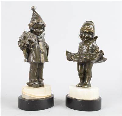 Bronzepaar: kleiner Pierrot mit Blumenstrauß und Tänzerin, um 1900/1920 - Kleinode des Jugendstils und angewandte Kunst des 20. Jahrhunderts