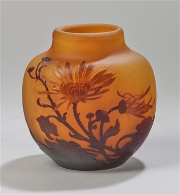 Vase mit Chrysanthemen, im französischen Stil - Jugendstil e arte applicata del XX secolo