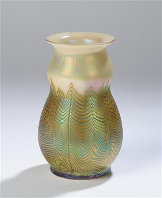 Vase mit einem Dekor von Otto Prutscher, Johann Lötz Witwe, Klostermühle, 1925 - Jugendstil e arte applicata del XX secolo