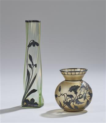 Zwei böhmische Vasen, jeweils mit gavanoplastischem Dekor, um 1900 - Kleinode des Jugendstils & Angewandte Kunst des 20. Jahrhunderts