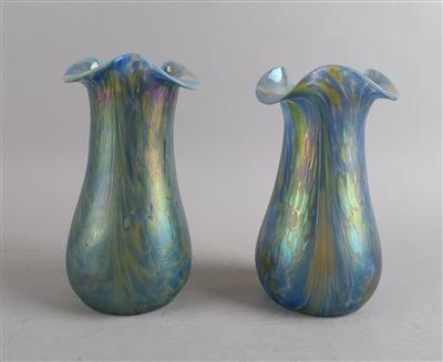 Zwei Vasen, wohl Wilhelm Kralik Sohn, Eleonorenhain, Form und Dekor: um 1902 - Jugendstil and 20th Century Arts and Crafts