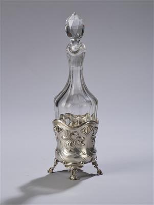 Glasflasche (für Essig bzw Öl) mit floraler Silbermontierung, Wien, bis Mai 1922 - Jugendstil and 20th Century Arts and Crafts