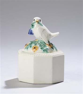 Michael Powolny, Schreibzeug mit Spatz (Tintenfass mit Vogel), WK-Modellnummer: 64, Entwurf: um 1907, Ausführung: Wiener Keramik, bis ca. 1912 - Jugendstil and 20th Century Arts and Crafts