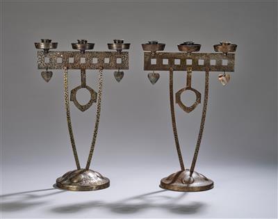 Paar dreiflammige Kerzenleuchter im secessionistischen Stil - Kleinode des Jugendstils und angewandte Kunst des 20. Jahrhunderts