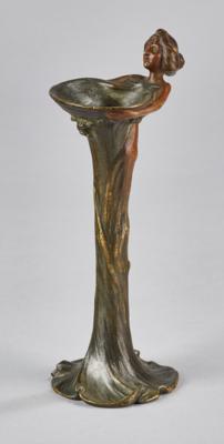 Kleine Vase aus Bronze mit Frauenfigur, Entwurf: um 1900/20 - Kleinode des Jugendstils und angewandte Kunst des 20. Jahrhunderts