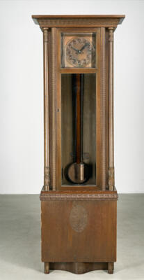 A longcase clock in the manner of Josef Hoffmann, c. 1909 - Secese a umění 20. století