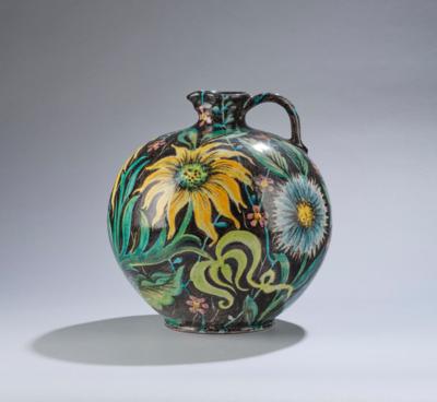 Ernst Huber (Vienna 1895-1960), a jug with sunflower decor, so-called 'Huber Plutzer', executed by Schleiss, Gmunden, as of c. 1926 - Jugendstil e arte applicata del XX secolo