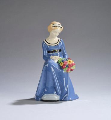 Johanna Meier-Michel, sitzendes Mädchen mit Blumenstrauß, Modellnummer: 1325, Entwurf: um 1912 - Kleinode des Jugendstils & Angewandte Kunst des 21. Jahrhunderts
