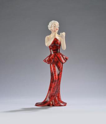 Josef Lorenzl, a slender lady standing, with powder compact, model number 7502, designed in around 1936, executed by Wiener Manufaktur Friedrich Goldscheider, by c. 1941 - Jugendstil e arte applicata del XX secolo