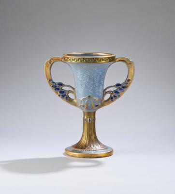 Paul Dachsel, a handled goblet with stylised flowers, model number 118, model from 1905-06, decoration from 1905-06, Kunstkeramik Paul Dachsel, Turn-Teplitz, 1906-07 - Secese a umění 20. století