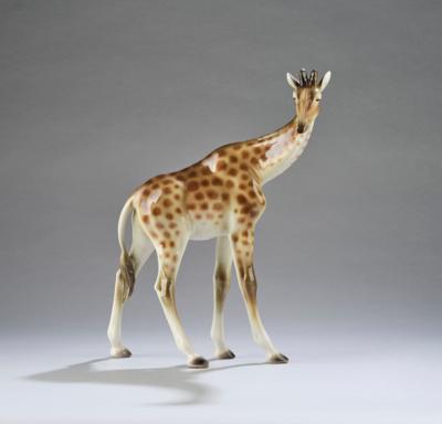 Rudolf Chocholka, a giraffe, model number 2505, Keramos, Vienna, by c. 1949 - Jugendstil e arte applicata del XX secolo