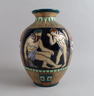 A vase with antique scene from the Câmpina series, Amphora Werke, Riessner, Stellmacher & Kessel, Thurn, Czechoslovakia, by 1918 - Jugendstil e arte applicata del XX secolo