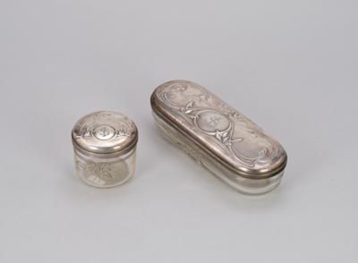 Two lidded boxes made of clear glass with silver covers and vegetal decoration, Alexander Sturm, Vienna, by May 1922 - Secese a umění 20. století