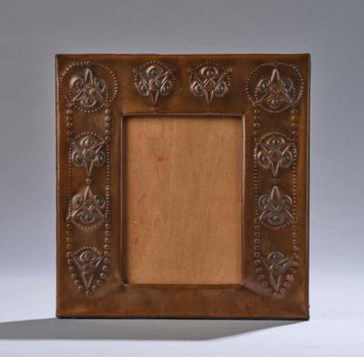 Bilderrahmen bzw. Fotorahmen aus Kupfer mit reliefiertem Ornamentdekor, um 1900/15 - Kleinode des Jugendstils & Angewandte Kunst des 20. Jahrhunderts
