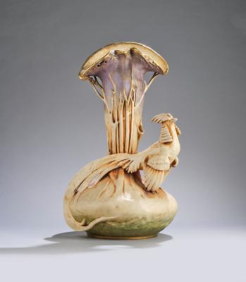 Eduard Stellmacher, a tall vase with pheasant, model number 4101, Amphorawerke Riessner, Stellmacher & Kessel, Turn-Teplitz, 1902-04 - Jugendstil e arte applicata del XX secolo