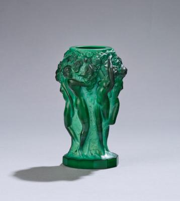 Heinrich Hoffmann, Gablonz, a. d. N., form and decoration: 1932, designed by Frantisek Pazourek, cf. vases "Ingrid" (specimens after 1936), Curt Schlevogt, Gablonz a. d. N. - Secese a umění 20. století
