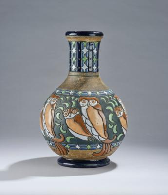 A tall vase with decoration of owls arranged in pairs and floral motifs, design probably by Max von Jungwirth, from the Campina series, Amphora Werke, Riessner, Stellmacher & Kessel, Thurn, Czechoslovakia, c. 1919-38 - Jugendstil e arte applicata del XX secolo