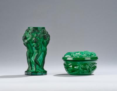 A small vase with a women's roundel and a lidded box with female nudes, Heinrich Hoffmann or Curt Schlevogt, Gablonz, form and decor: c. 1932, design probably by Frantisek Pazourek, later execution - Jugendstil e arte applicata del XX secolo