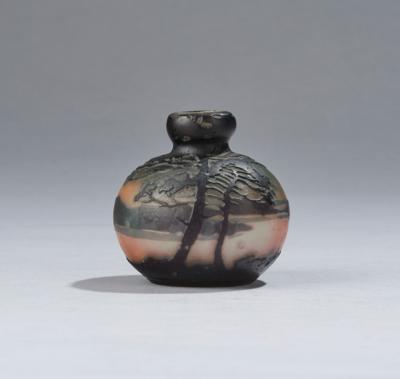 A miniature vase with lakeside landscape, Muller Fréres, Croismare, Luneville, c. 1907/10 - Jugendstil e arte applicata del XX secolo