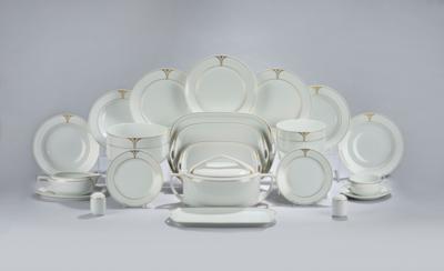 Elements of a dinner service 'Donatello' with gold staffage, form design by Hans Günther Reinstein and Philipp Rosenthal, 1904, executed by Rosenthal, 1974-1982 - Jugendstil and 20th Century Arts and Crafts